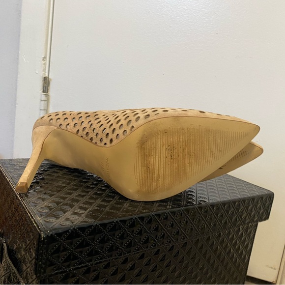 Lovely beige suede heels - Picture 5 of 7